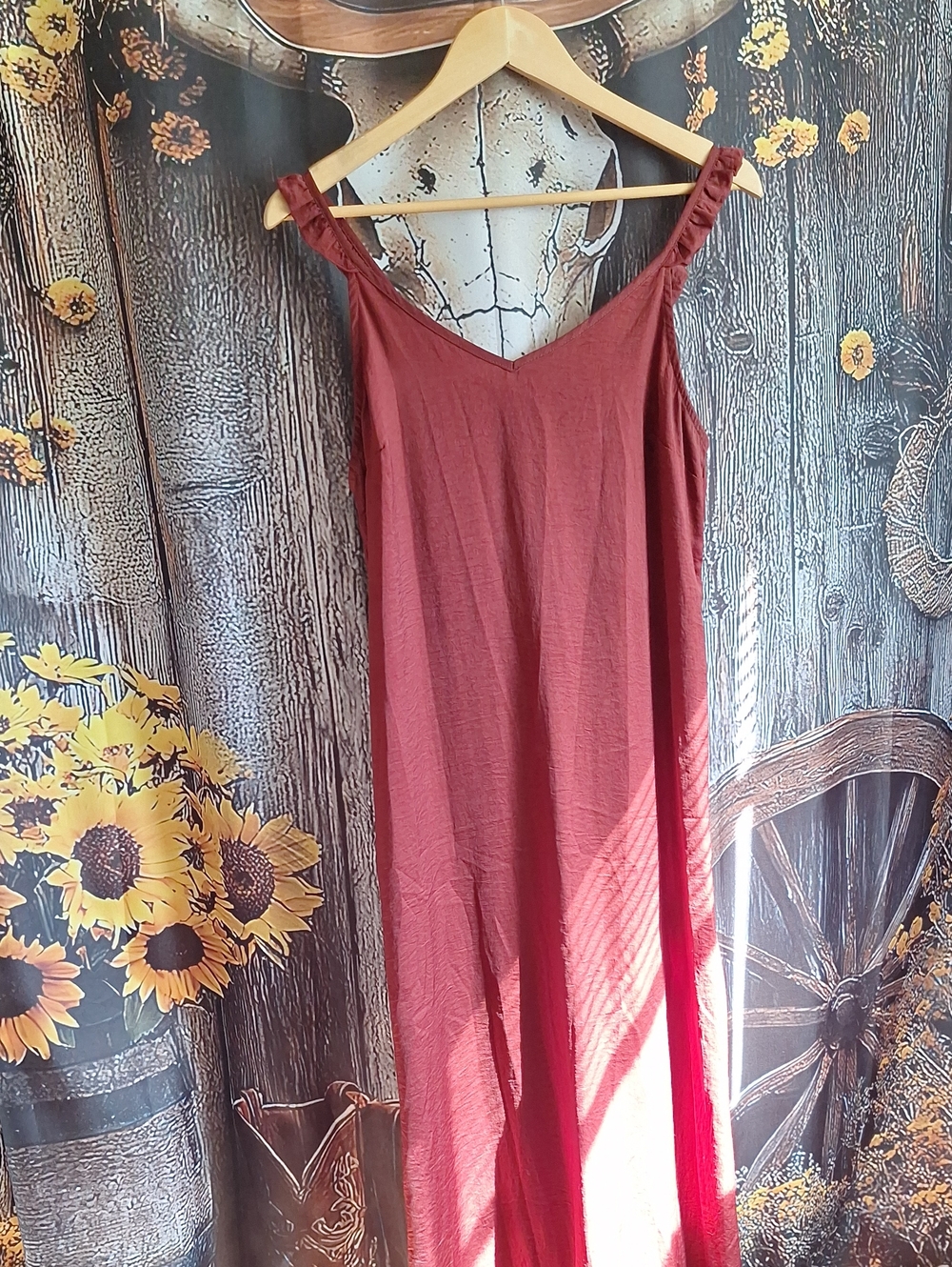 Dex Sleeveless V-Neck Maxi Dress in Burgundy